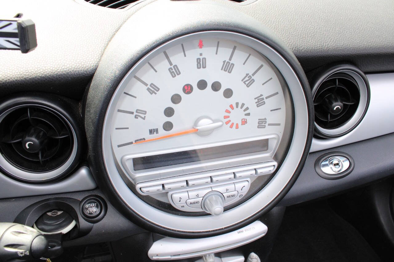Used 2009 MINI Cooper Convertible FWD image 23