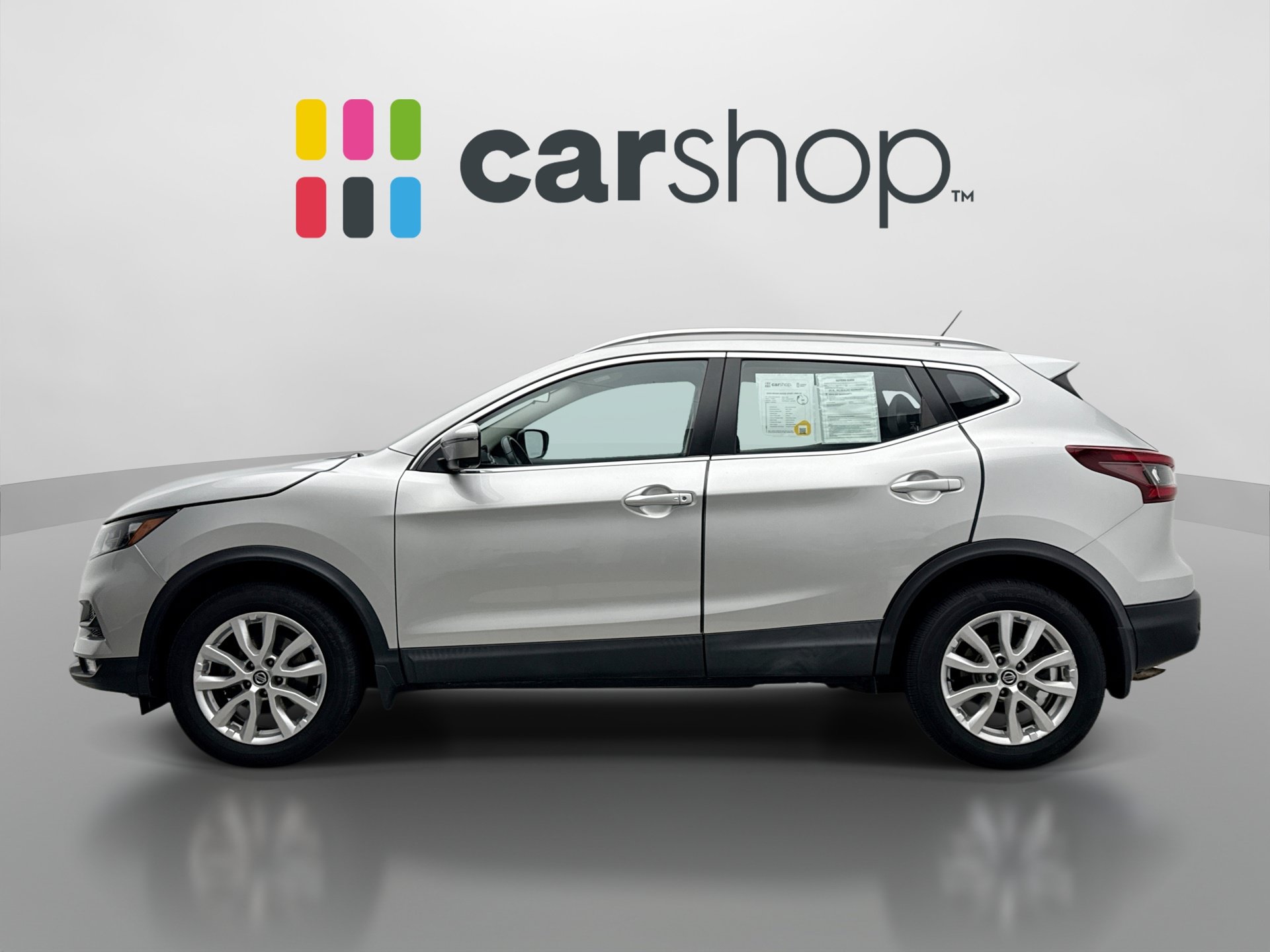 Used 2020 Nissan Rogue Sport SV w/ Technology Package AWD/4WD image 2