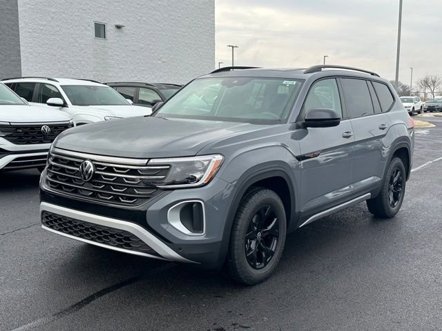 New 2026 Volkswagen Atlas Peak Edition AWD/4WD image 3