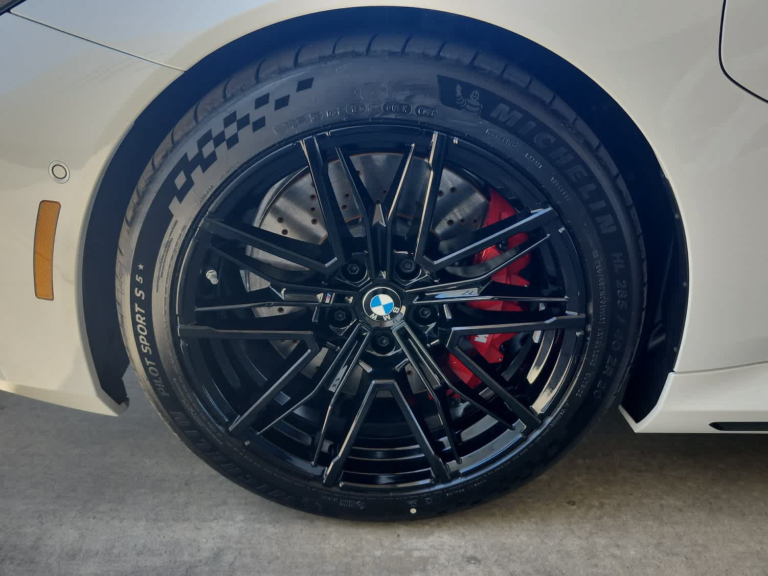 New 2027 BMW M5 Touring AWD/4WD image 7