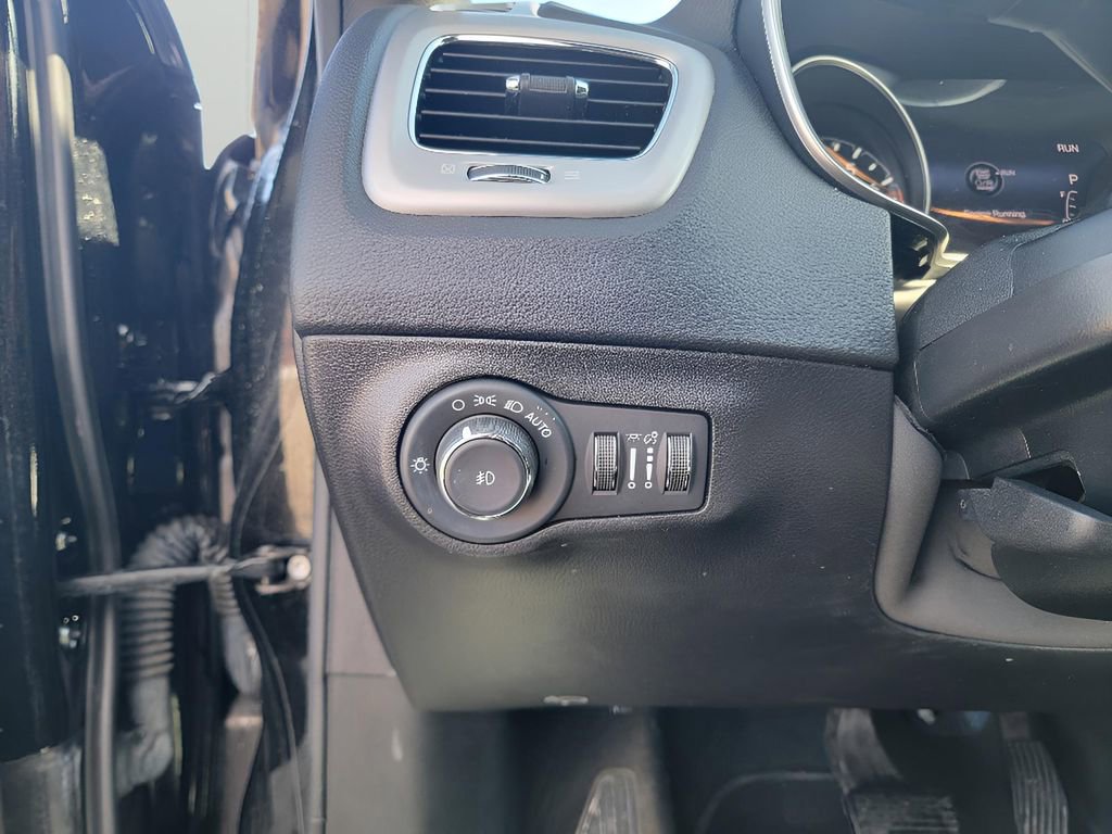 Used 2021 Jeep Compass Latitude image 14