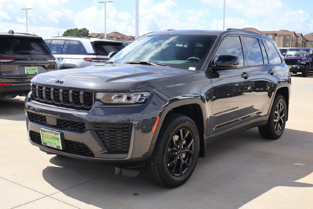 New 2026 Jeep Grand Cherokee Altitude AWD/4WD image 3