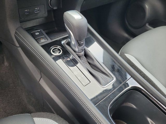 Certified 2023 Nissan Kicks SR w/ SR Premium Package FWD image 28