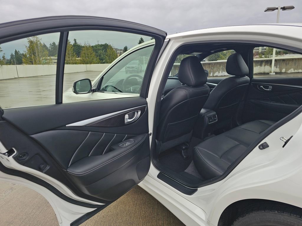 Used 2021 INFINITI Q50 Sensory image 18