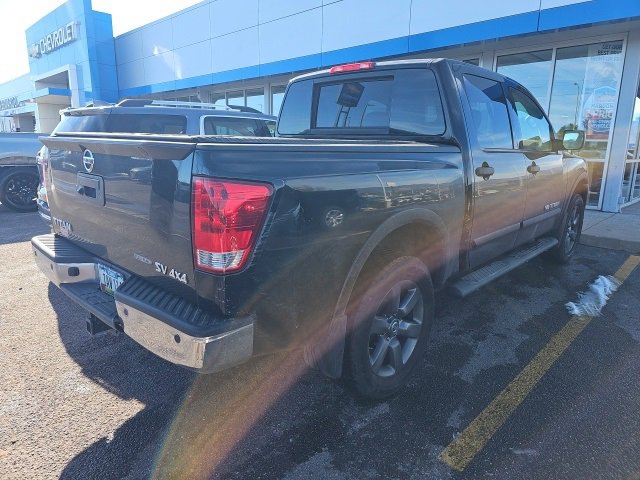 Used 2015 Nissan Titan SV w/ SV Value Truck Package image 5
