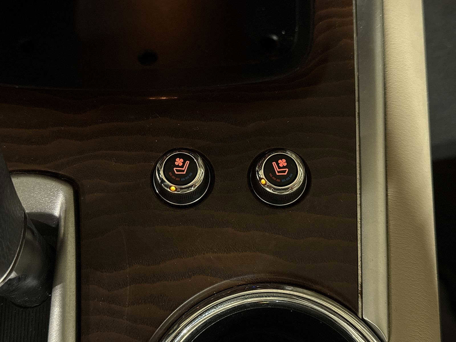 Used 2019 Nissan Pathfinder Platinum image 35