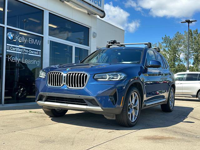 Used 2024 BMW X3 xDrive30i w/ Premium Package AWD/4WD image 3
