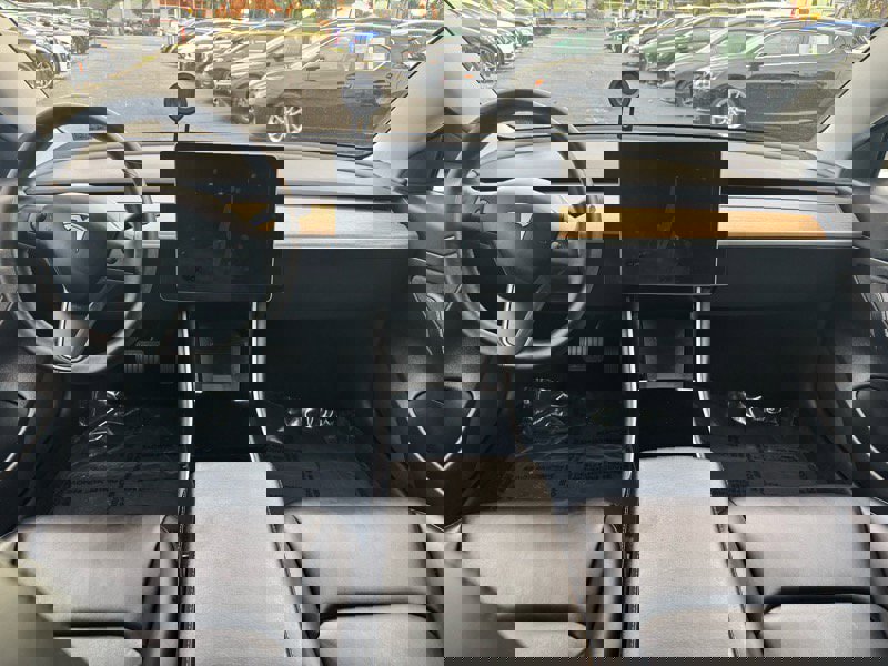 Used 2020 Tesla Model 3 Standard Range Plus image 11