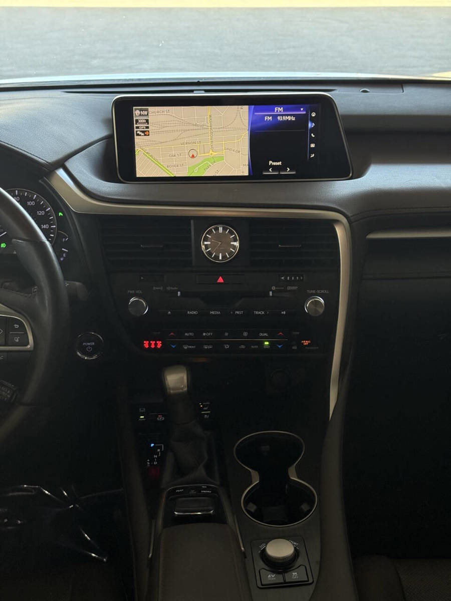 Used 2018 Lexus RX 450h AWD w/ Premium Package image 19