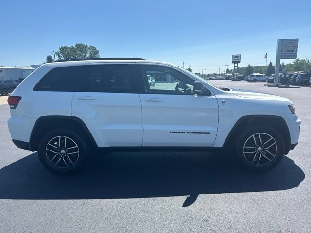 Used 2018 Jeep Grand Cherokee Trailhawk w/ Trailhawk Luxury Group AWD/4WD image 6