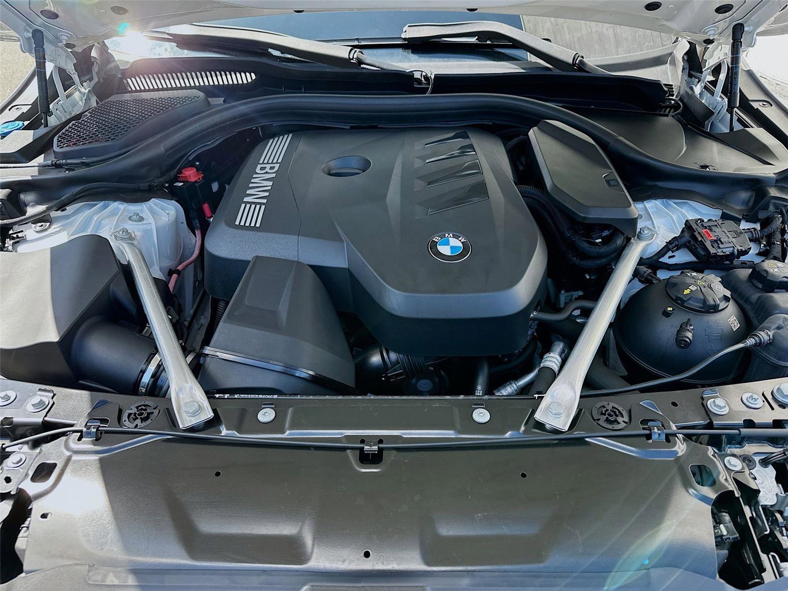 Certified 2024 BMW 530i xDrive w/ Convenience Package image 31