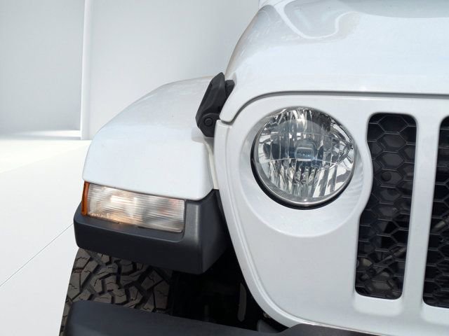 Used 2021 Jeep Gladiator Sport image 8