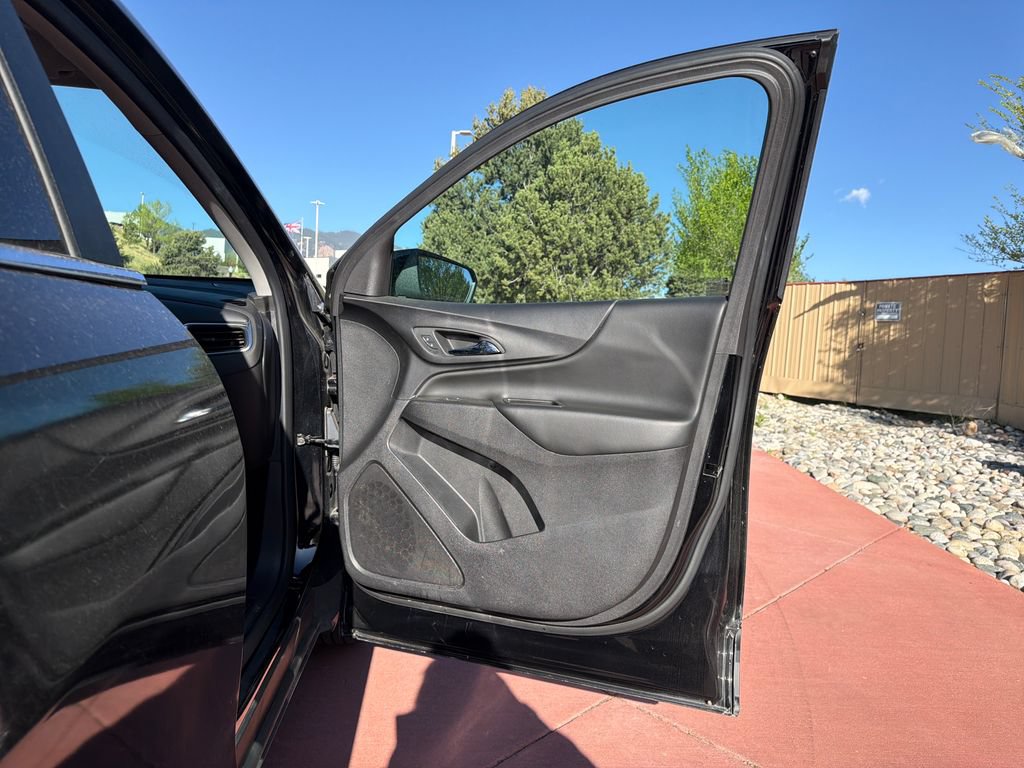 Used 2024 Chevrolet Equinox LT AWD/4WD image 30
