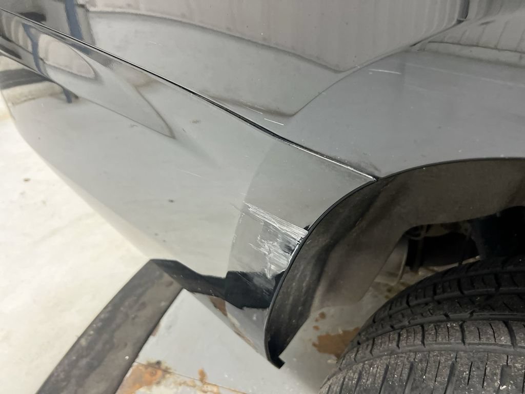 Used 2018 Chevrolet Suburban LT AWD/4WD image 35