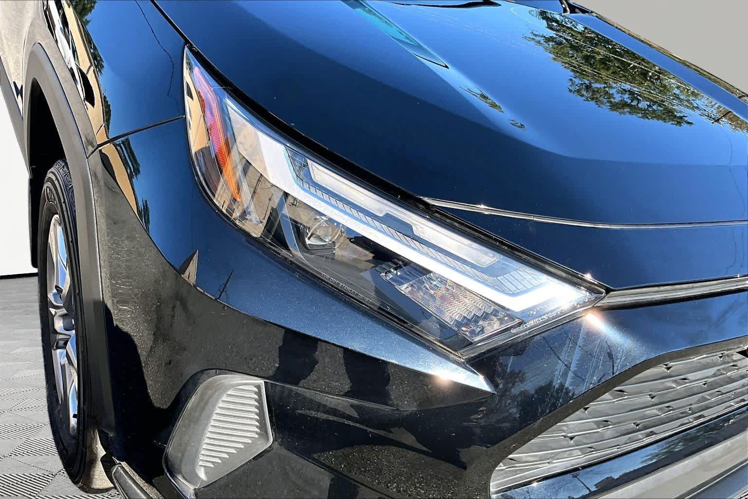 Used 2024 Toyota RAV4 XLE FWD image 28