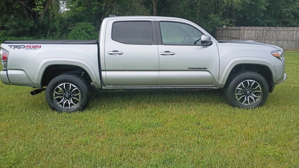 Used 2023 Toyota Tacoma TRD Sport w/ Advanced Technology Package AWD/4WD image 8