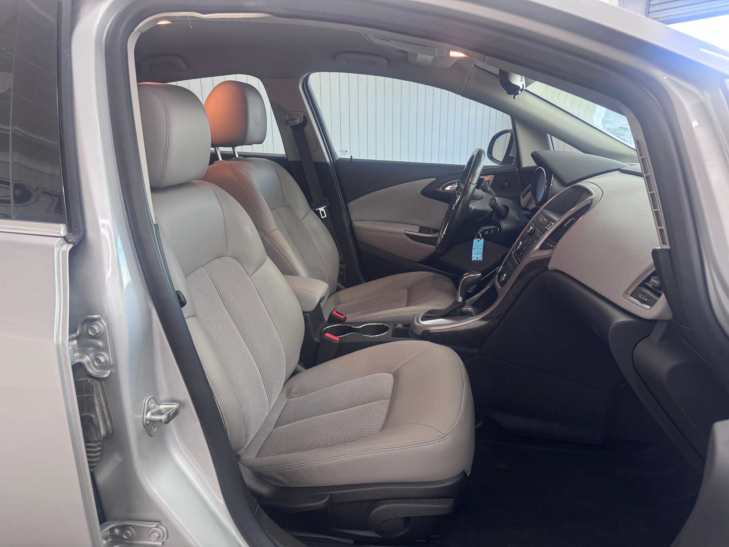 Used 2016 Buick Verano FWD image 10