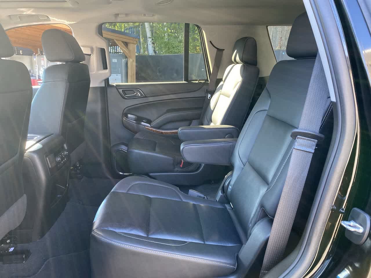 Used 2020 Chevrolet Tahoe Premier w/ 6.2L Performance Package AWD/4WD image 16
