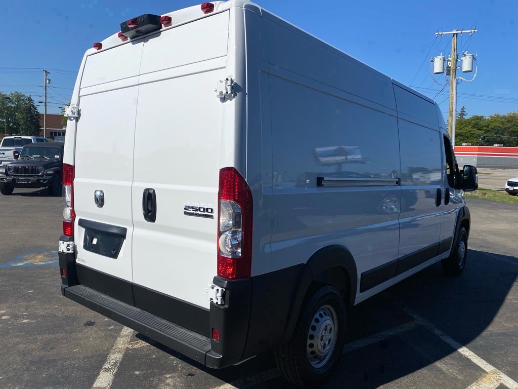 Used 2025 RAM ProMaster 2500 w/ Premium Convenience Group FWD image 90