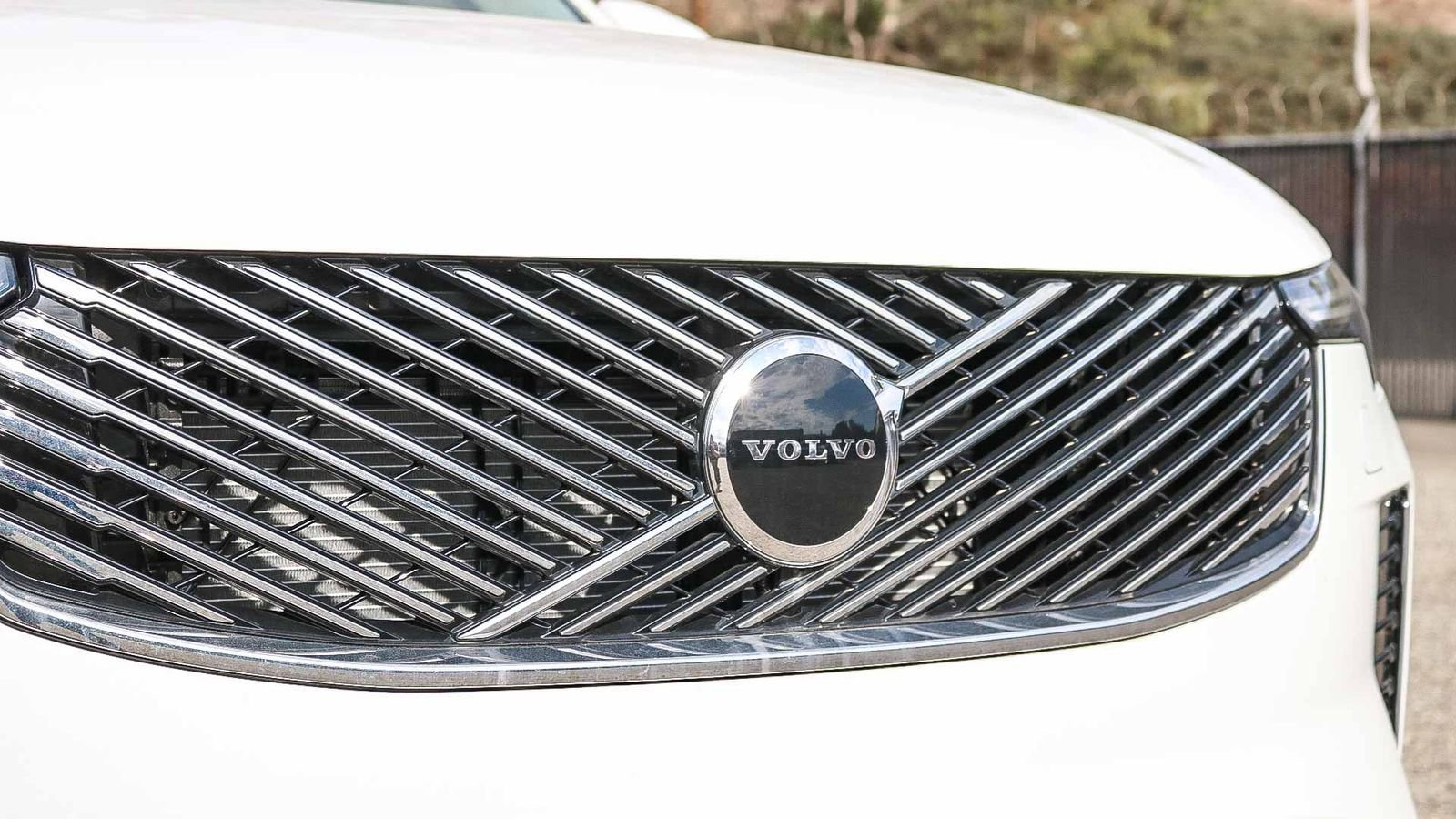 Used 2025 Volvo XC90 B6 Core w/ Protection Package Premier AWD/4WD image 5