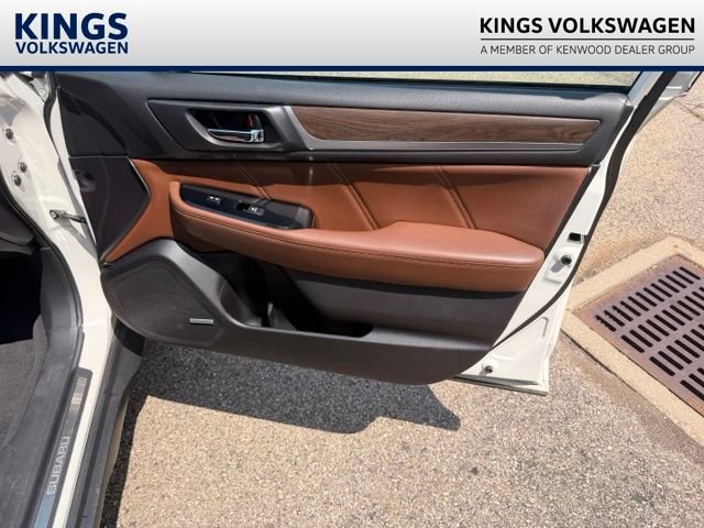 Used 2018 Subaru Outback 3.6R Touring w/ Popular Package #3 AWD/4WD image 18