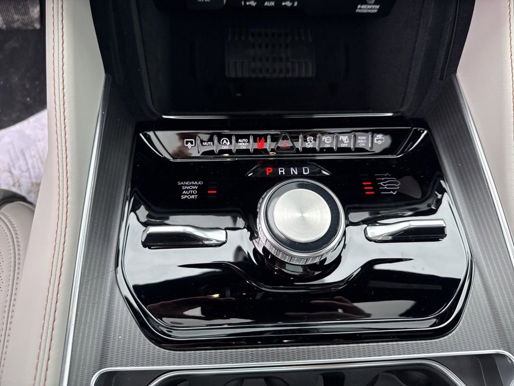 New 2026 Jeep Grand Wagoneer Summit image 15