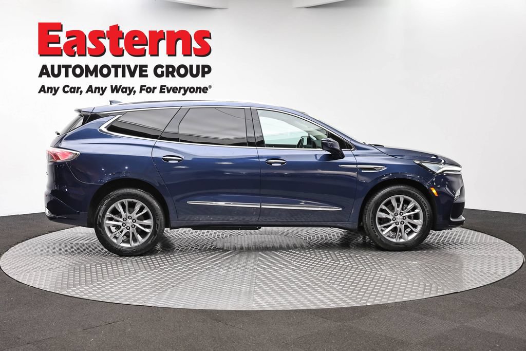 Used 2022 Buick Enclave Avenir w/ Avenir Technology Package AWD/4WD image 4