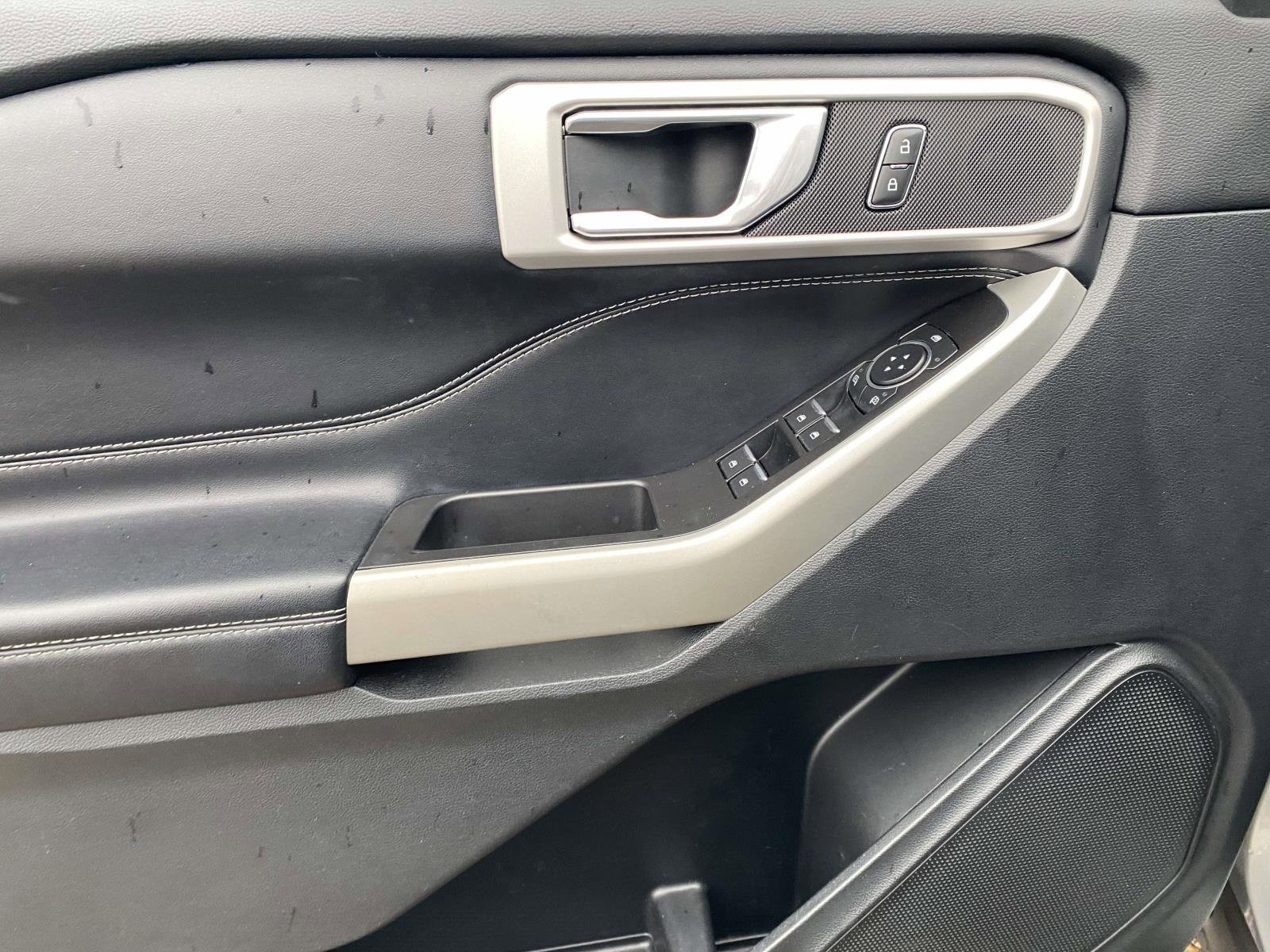 Used 2021 Ford Explorer XLT w/ Equipment Group 202A image 14