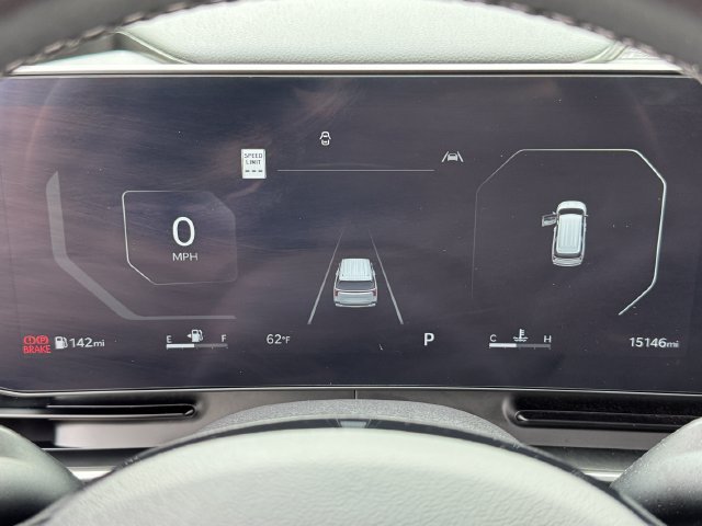 Used 2025 Kia Carnival SX w/ SX Dark Edition Package FWD image 27