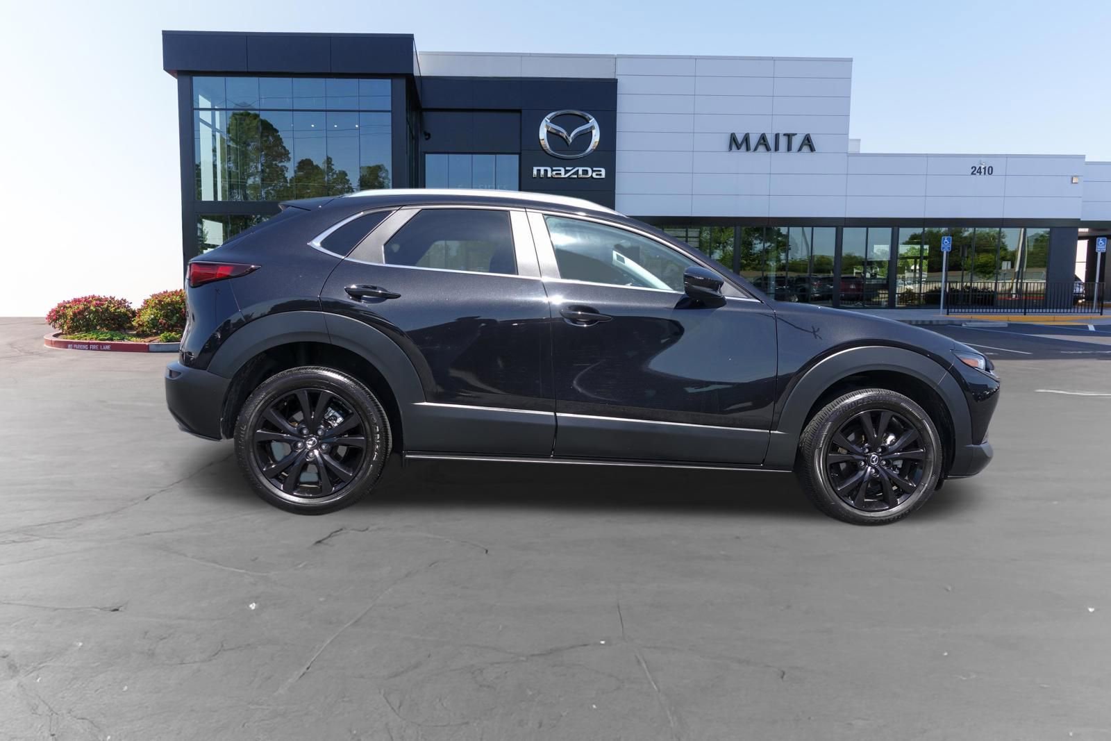 Used 2025 MAZDA CX-30 AWD 2.5 S w/ Select Sport Pkg image 2