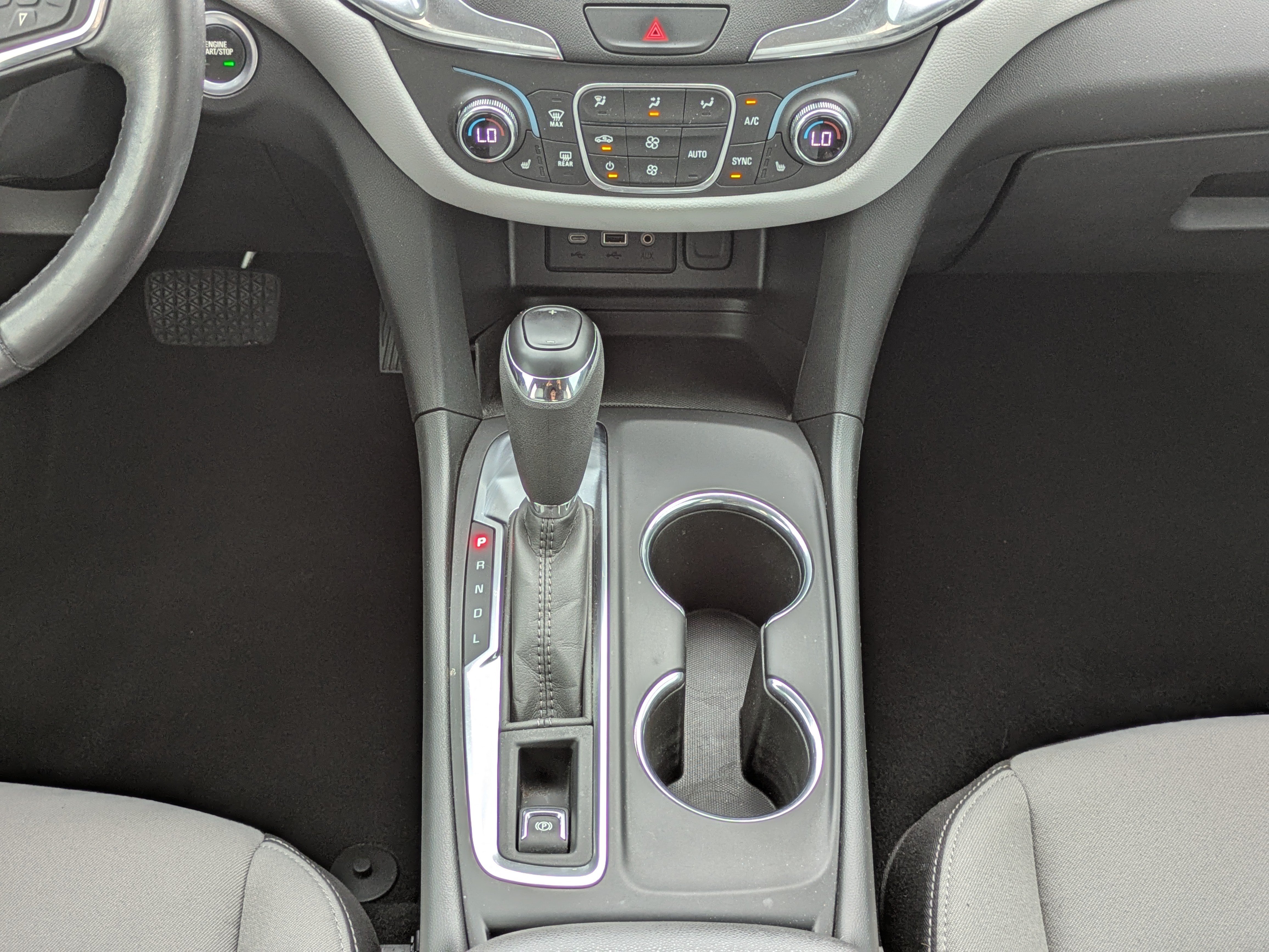 Used 2020 Chevrolet Equinox LT FWD image 19