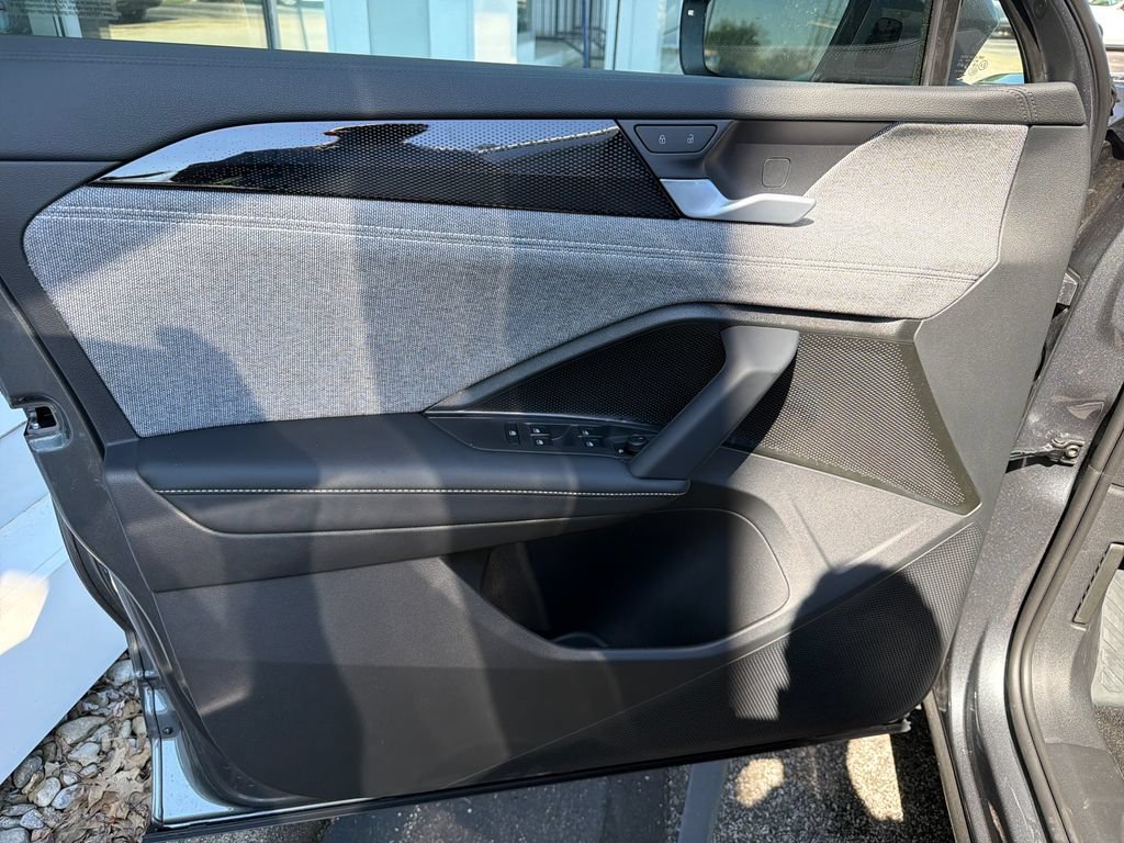 New 2026 Volkswagen Tiguan S AWD/4WD image 13