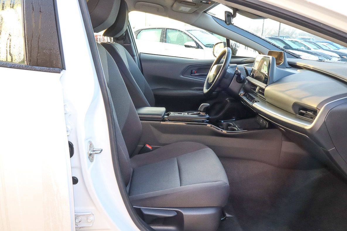 Used 2024 Toyota Prius LE image 23
