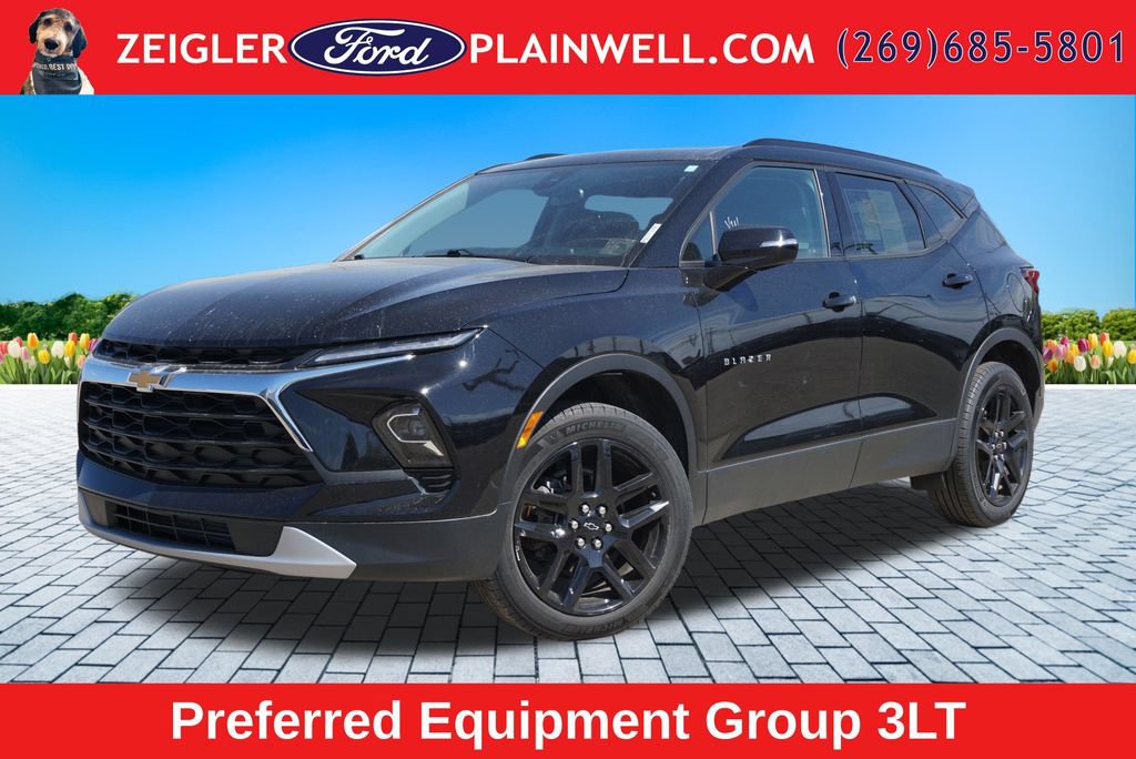 Used 2023 Chevrolet Blazer LT AWD/4WD image 1