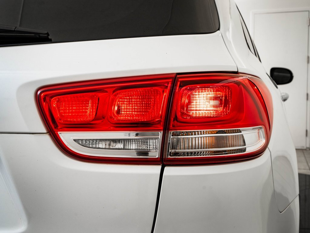 Used 2016 Kia Sorento EX w/ EX Premium Package image 9