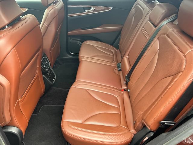Used 2016 Lincoln MKX Reserve w/ Climate Package FWD image 27
