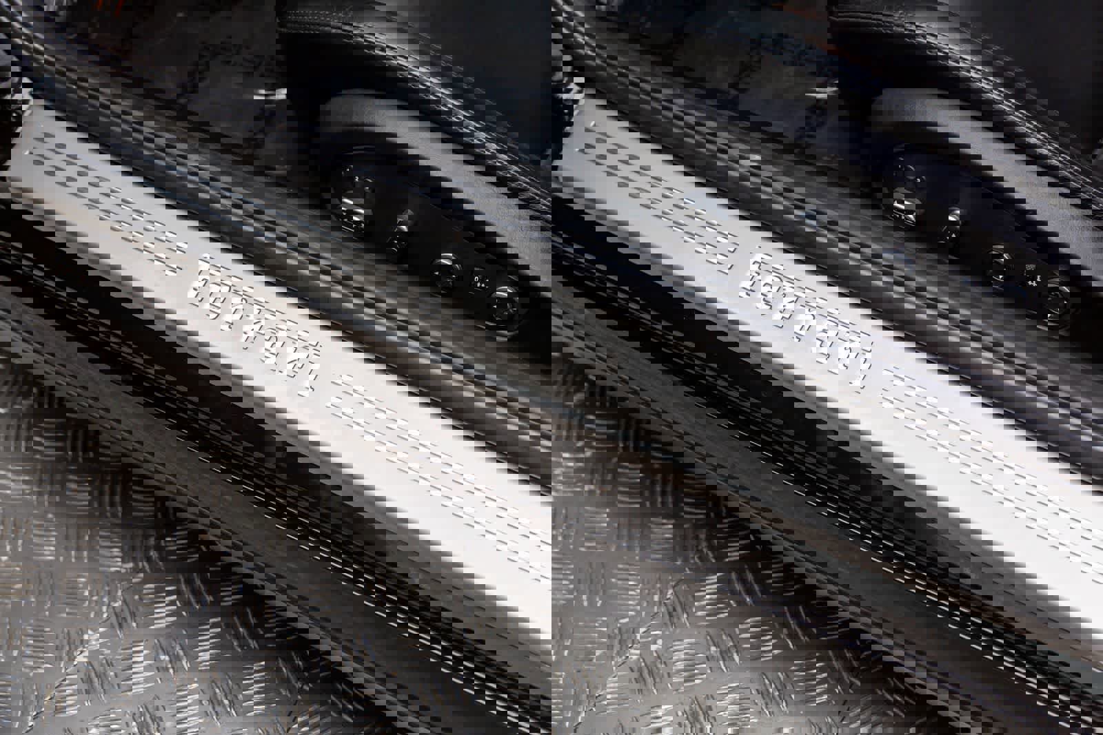 Used 2015 Ferrari FF image 26