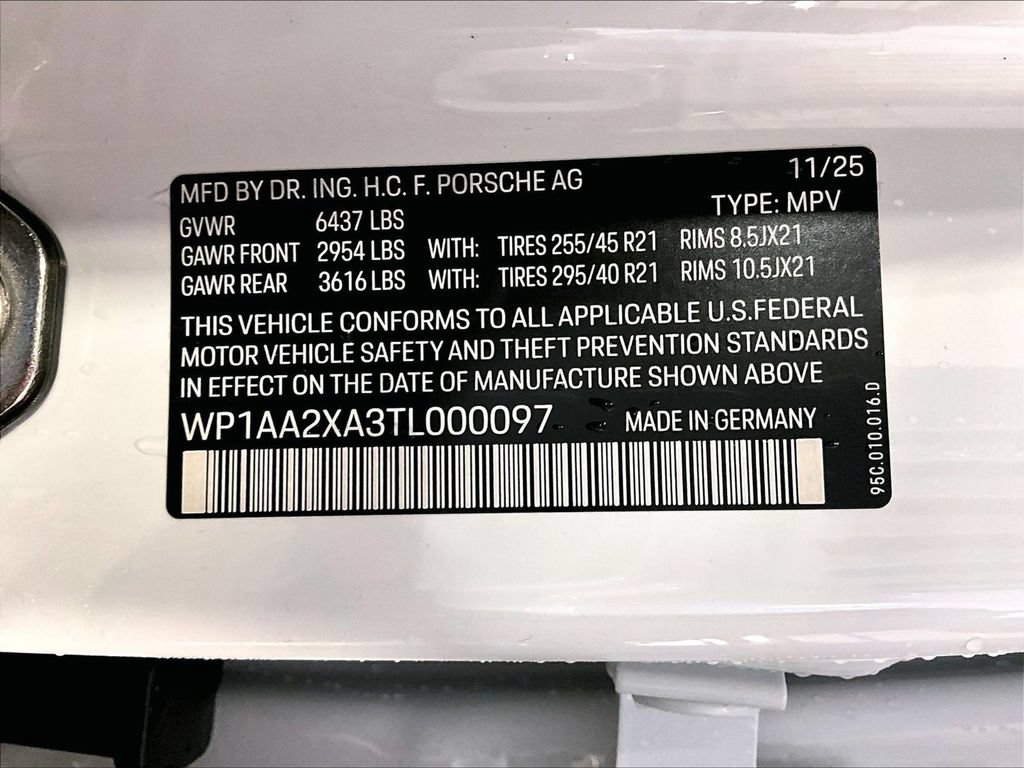 Used 2026 Porsche Macan 4 Electric AWD/4WD image 15
