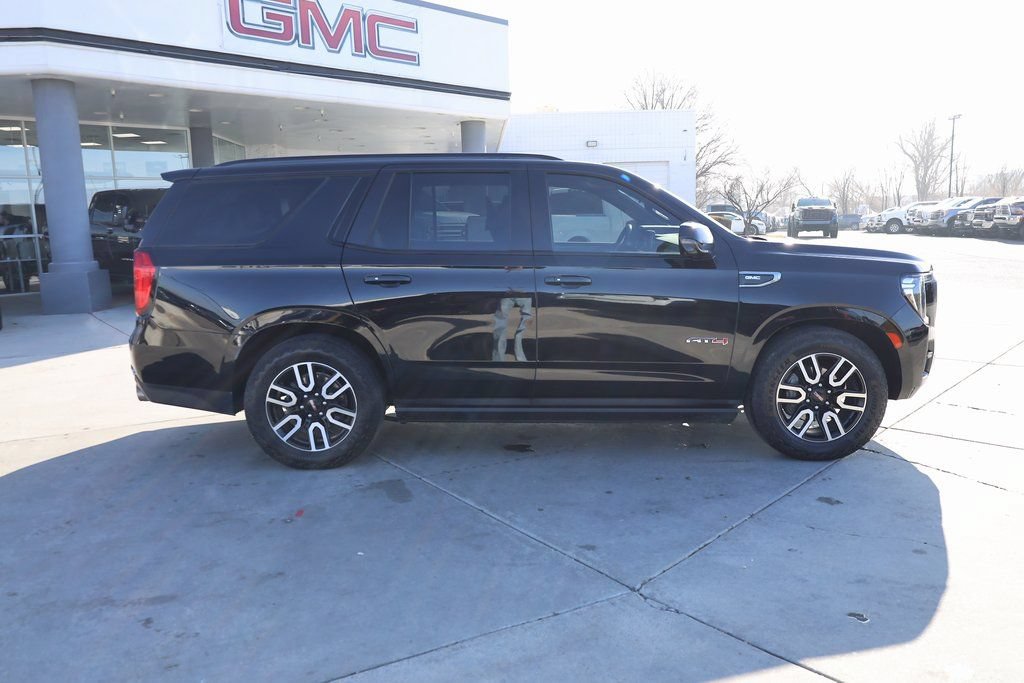 Used 2023 GMC Yukon AT4 w/ AT4 Premium Plus Package AWD/4WD image 7