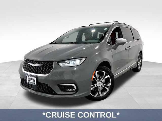 Used 2022 Chrysler Pacifica Pinnacle AWD/4WD image 4