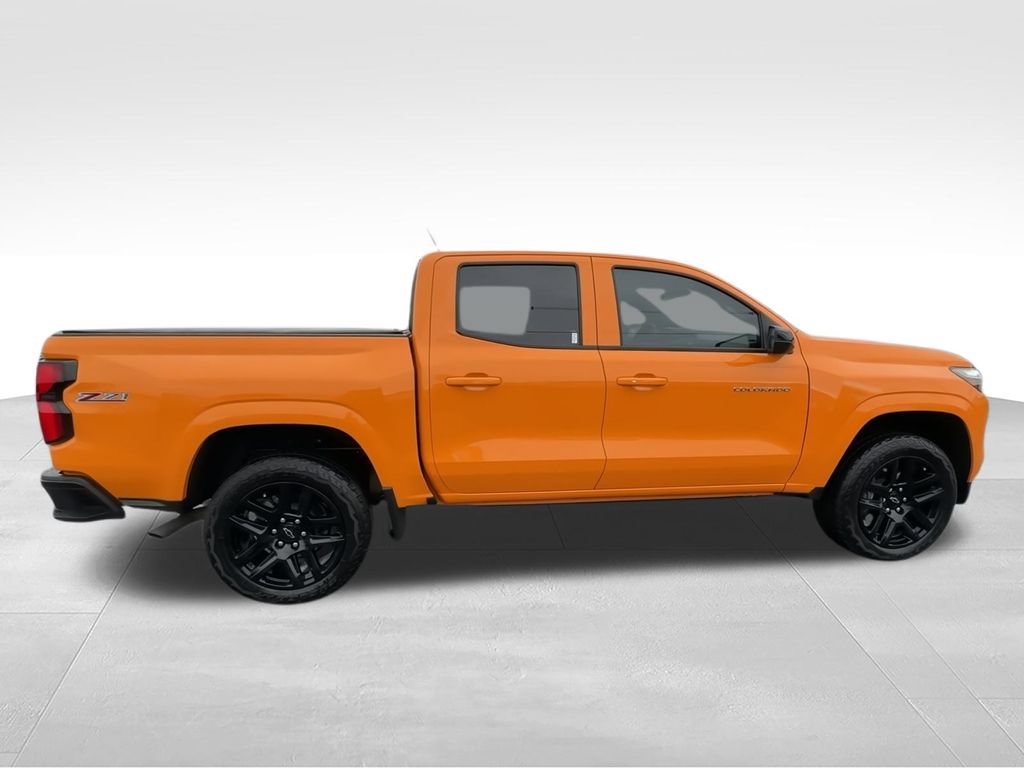Used 2025 Chevrolet Colorado Z71 w/ Z71 Convenience Package 2 AWD/4WD image 10