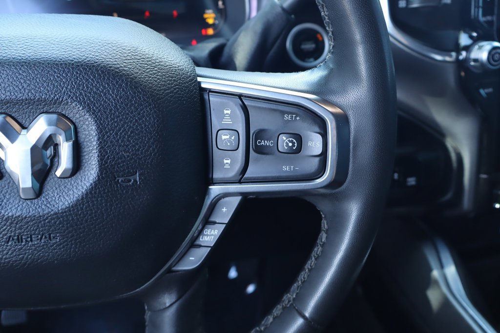 Used 2025 RAM 2500 Laramie AWD/4WD image 31