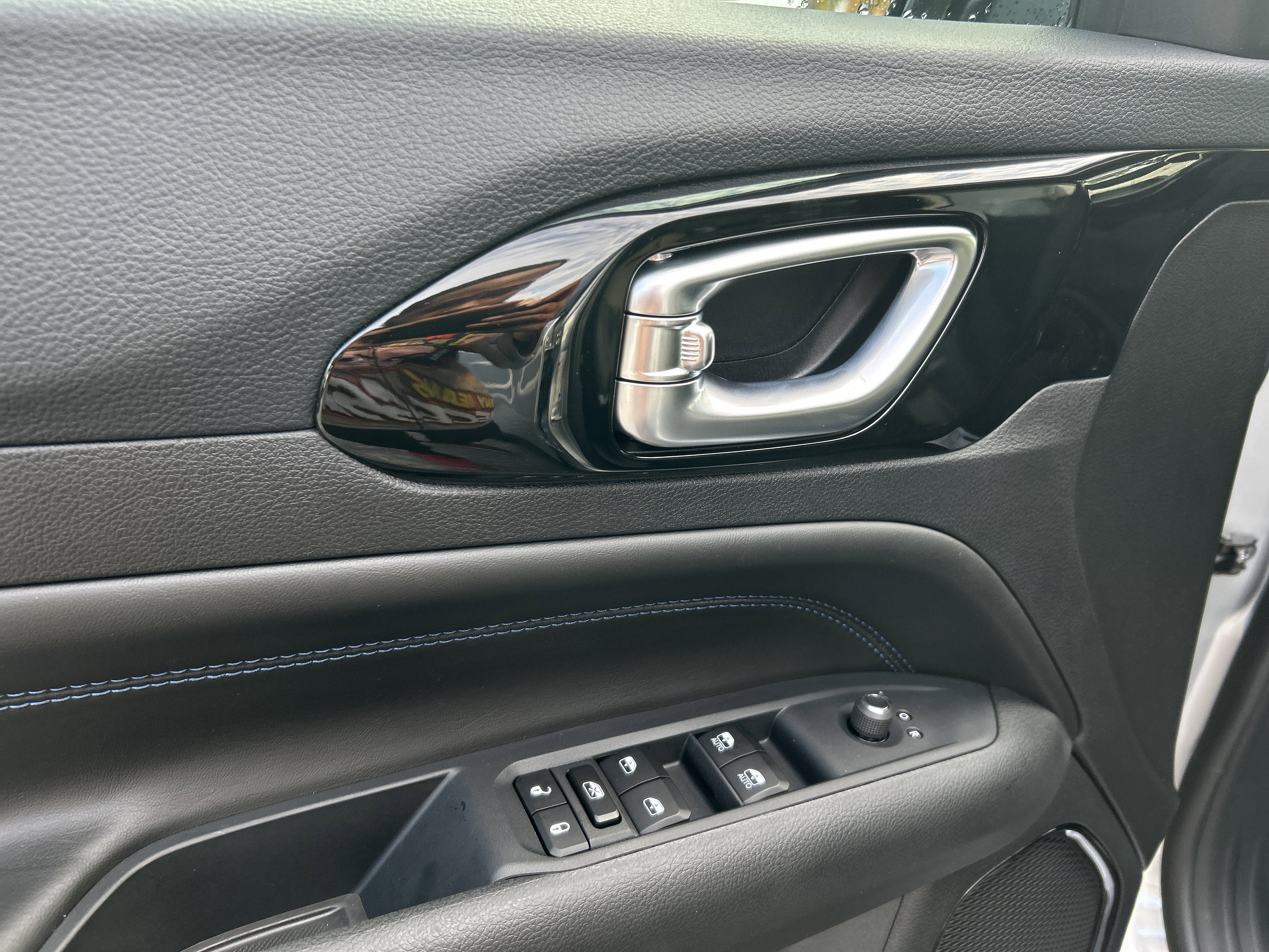 New 2026 Jeep Compass Latitude image 12