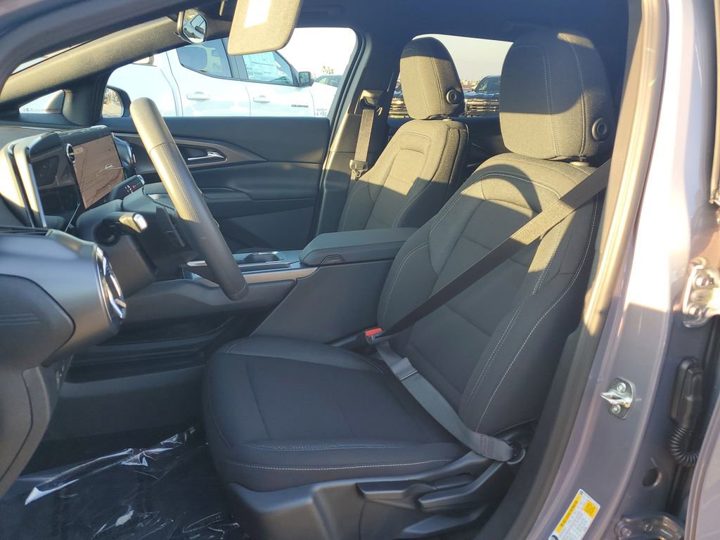 New 2026 Chevrolet Equinox EV LT image 16