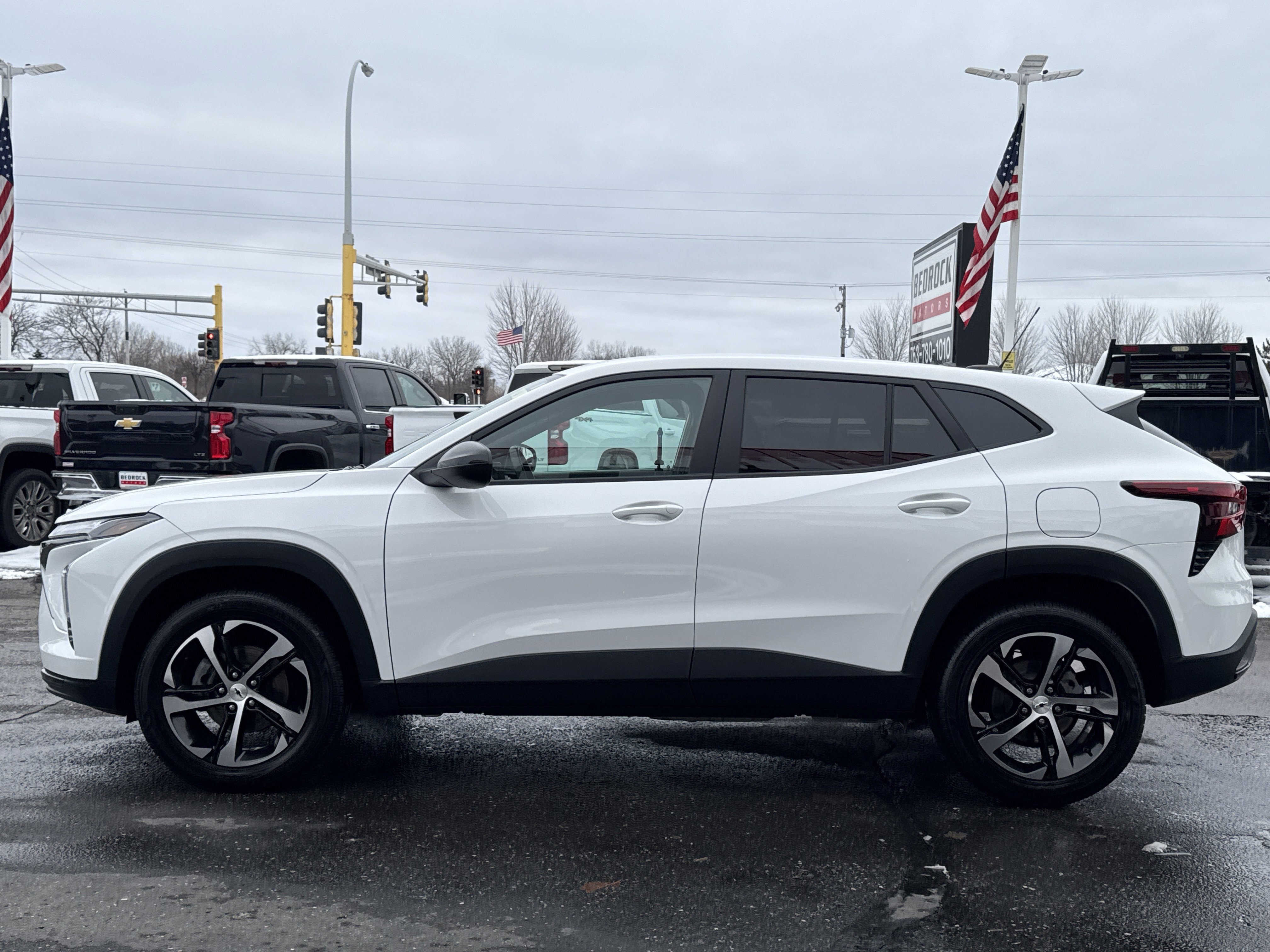 Used 2025 Chevrolet Trax RS w/ Driver Confidence Package image 4