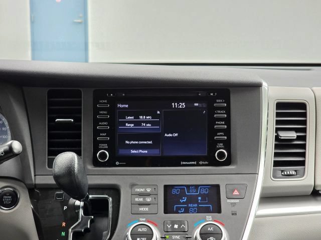 Used 2019 Toyota Sienna LE w/ LE Preferred Package FWD image 20
