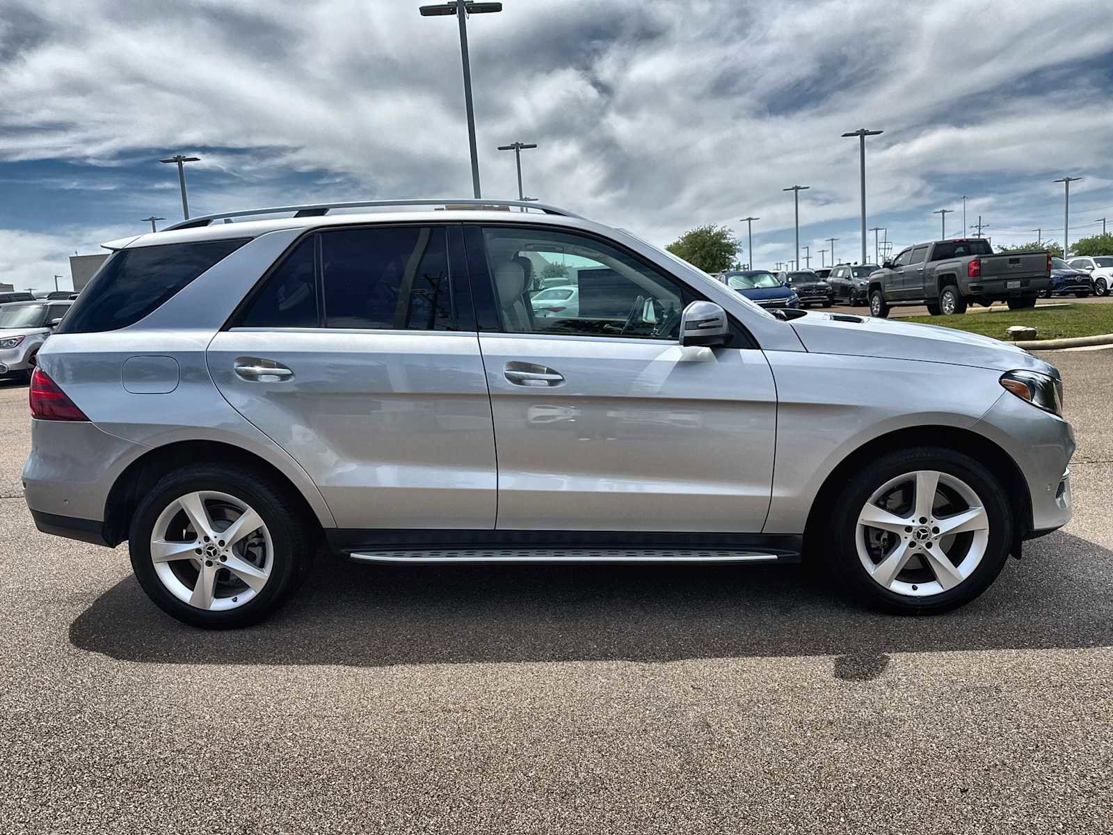 Used 2019 Mercedes-Benz GLE 400 4MATIC image 10