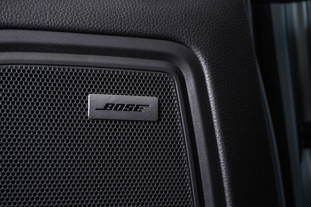 Certified 2026 Porsche Macan AWD/4WD image 27
