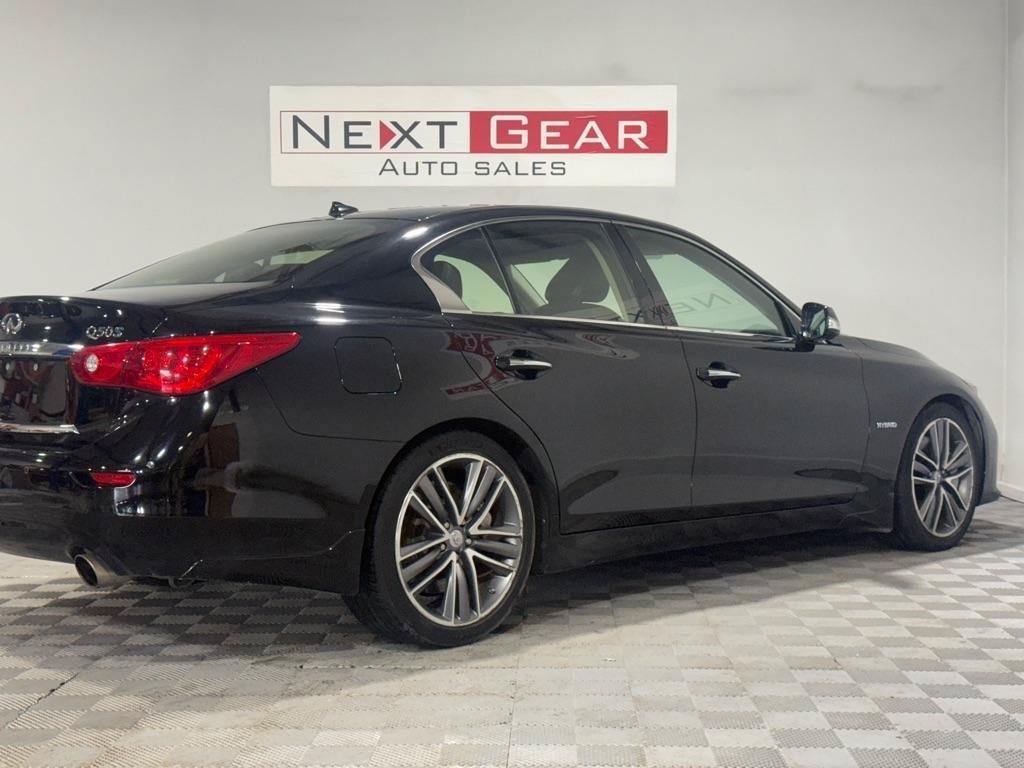 Used 2014 INFINITI Q50 Hybrid w/ Deluxe Technology Package RWD image 9