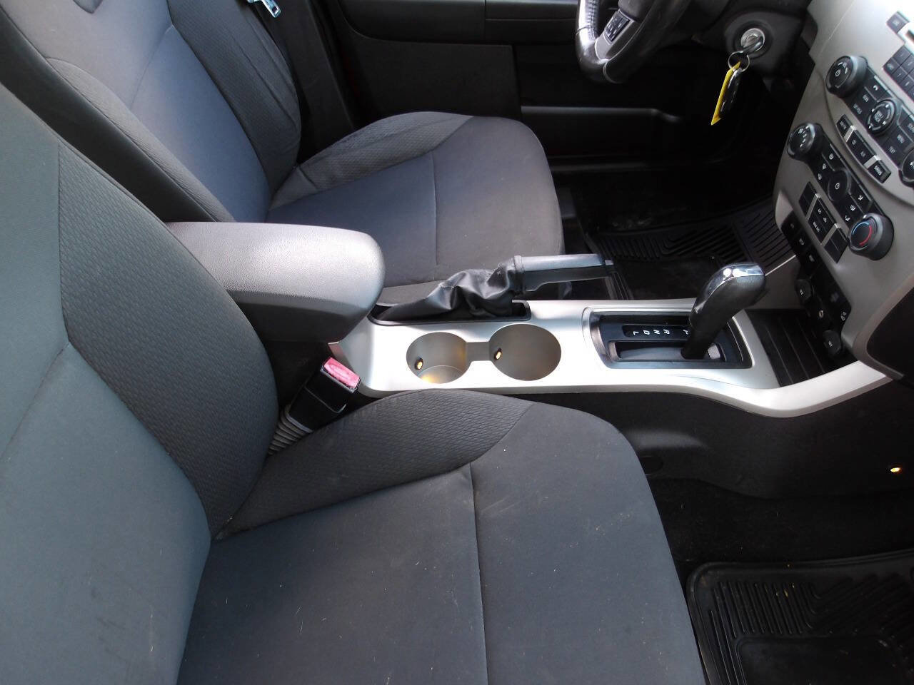 Used 2009 Ford Focus SES FWD image 15